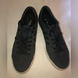 adidas gazelle silver green womens Men's Supernova Solution 2 (Core Black/Footwear White/Core Black)  TC  Running Co